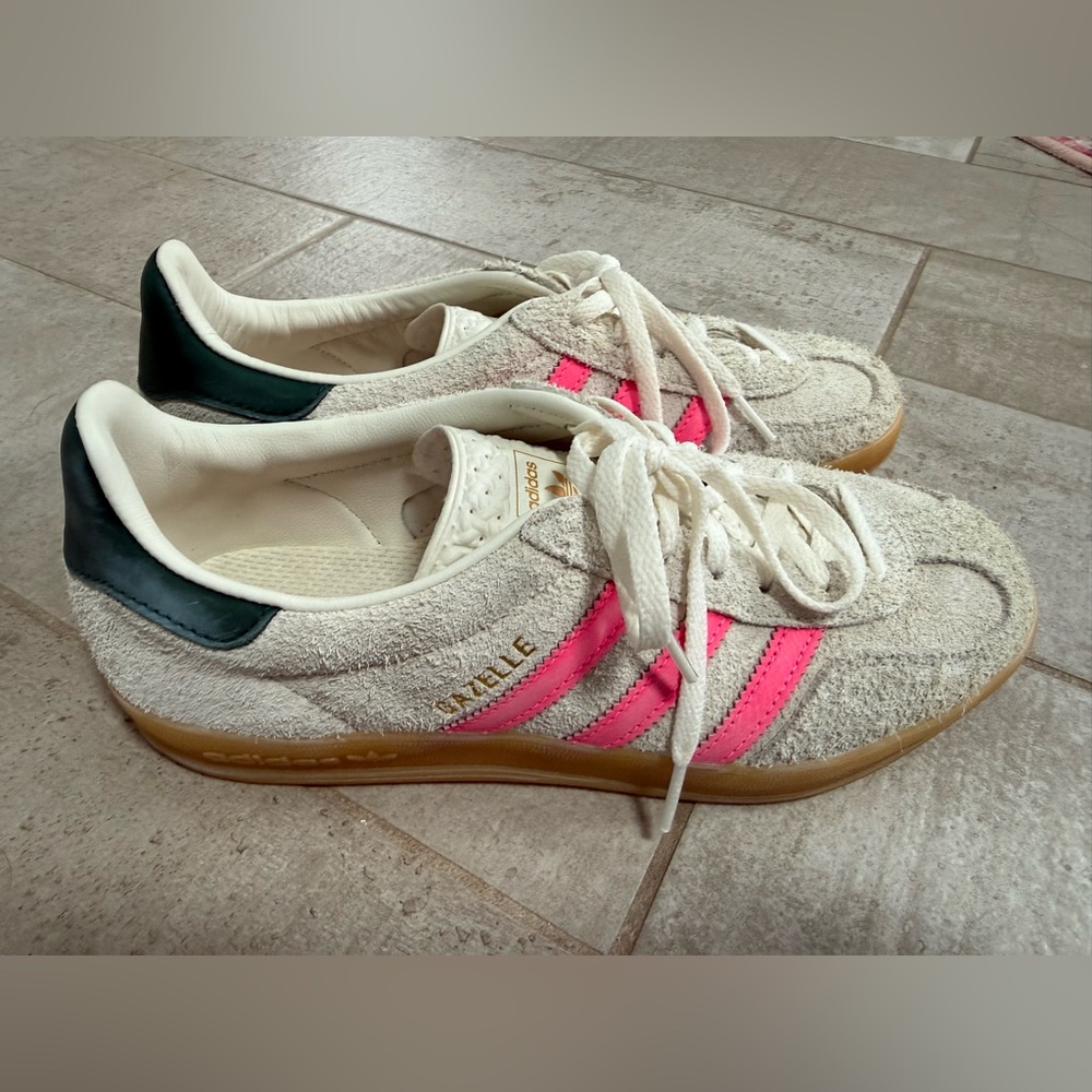 Adidas Women's Pink and Cream Gazelle Sneakers